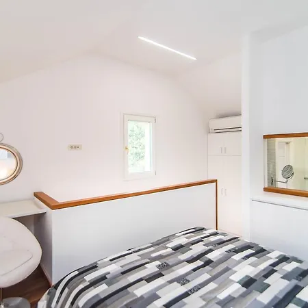 Lipovica 奥帕提亚